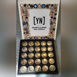 Young Nails Jeweled Charms & Adhesive
